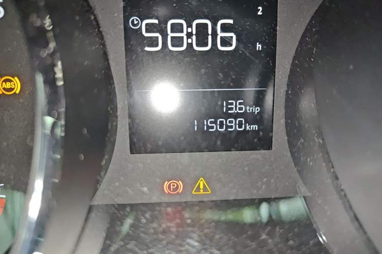 Used Volkswagen Lamando 2017 230TSI DSG Fashion Edition Odometer Close Up