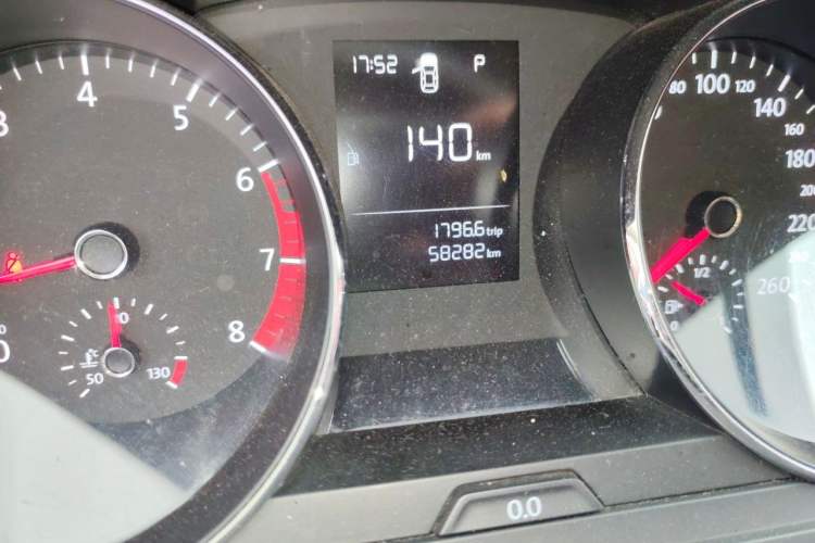 Used Volkswagen Lamando 2017 230TSI DSG Fashion Edition Odometer Close Up