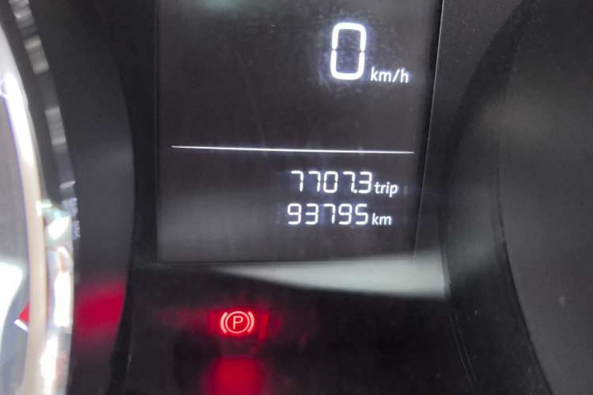Used Volkswagen Lamando 2017 230TSI Manual Trend Edition Odometer Close Up