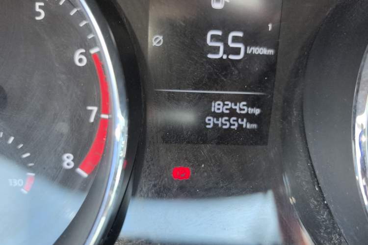 Used Volkswagen Lamando 2017 230TSI DSG Fashion Edition Odometer Close Up