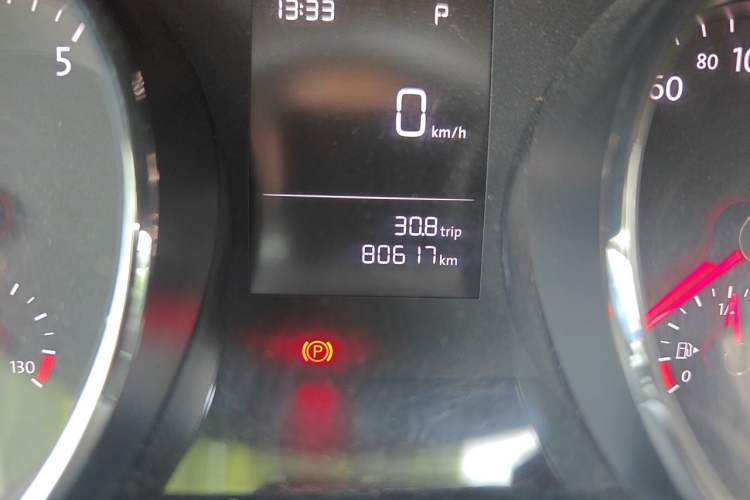 Used Volkswagen Lamando 2017 230TSI DSG Fashion Edition Odometer Close Up