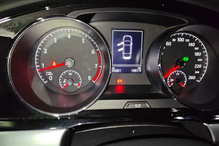Used Volkswagen Lamando 2017 280TSI DSG Comfort Edition Odometer Close Up