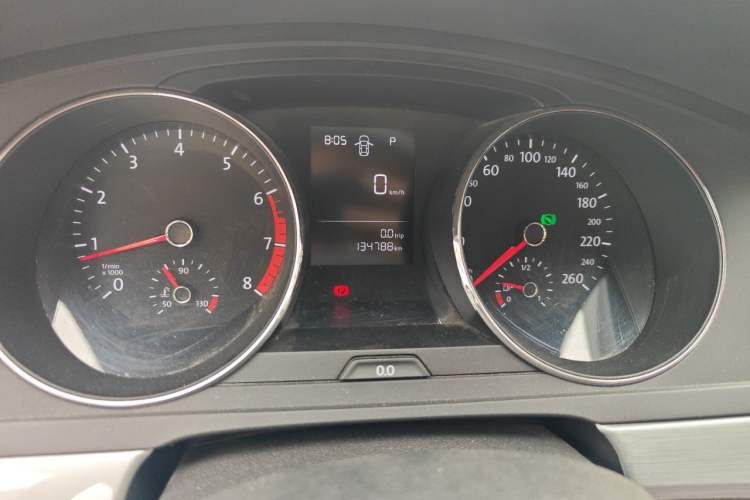 Used Volkswagen Lamando 2017 230TSI DSG Fashion Edition Odometer Close Up