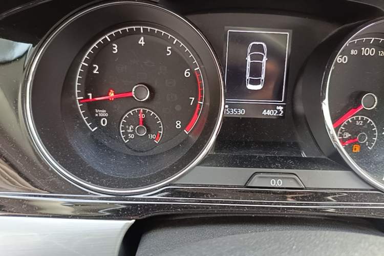 Used Volkswagen Lamando 2017 280TSI DSG Comfort Edition Odometer Close Up