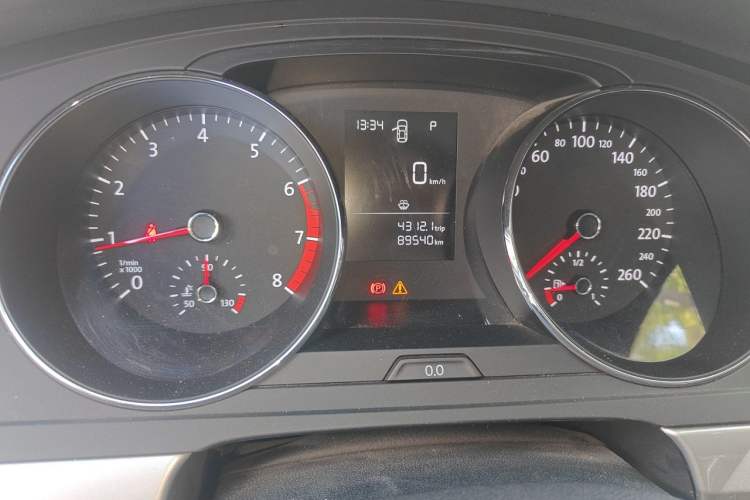 Used Volkswagen Lamando 2017 230TSI DSG Fashion Edition Odometer Close Up