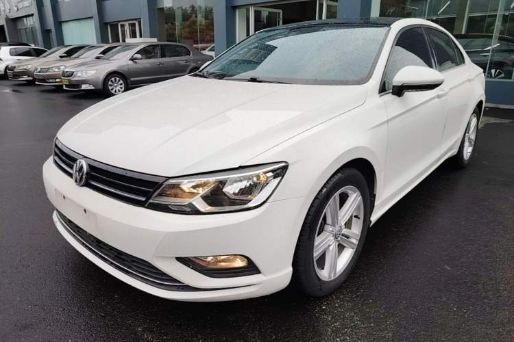 Ojetý Volkswagen Lamando 2017 280TSI DSG Comfort Edition Guazi used car, China used car export, Used car for sale, Used cars, Cheapest cars for sale