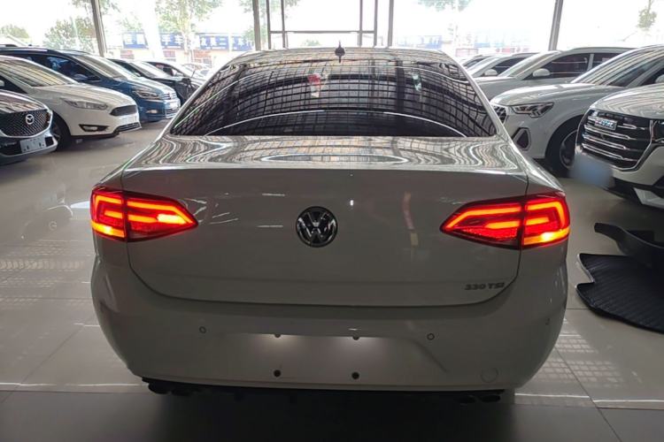 Used Volkswagen Lamando 2017 230TSI Manual Trend Edition Rear