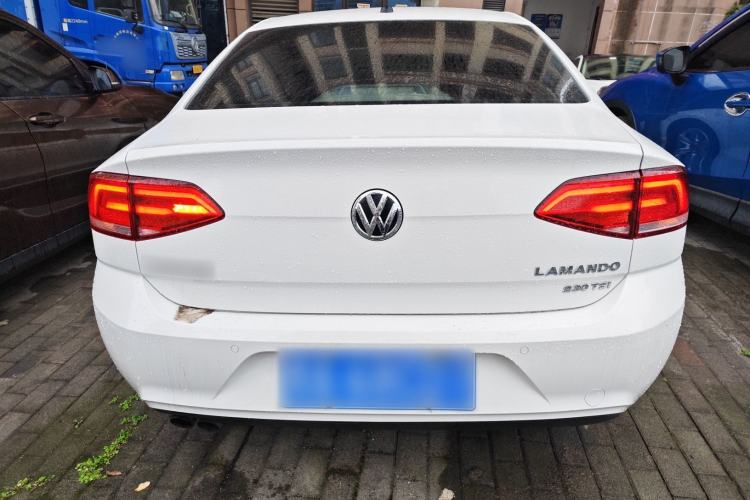 Used Volkswagen Lamando 2017 230TSI DSG Fashion Edition Rear