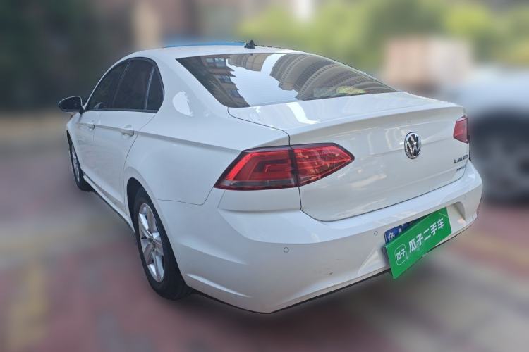 Used Volkswagen Lamando 2017 230TSI DSG Fashion Edition Rear Left 45 Deg
