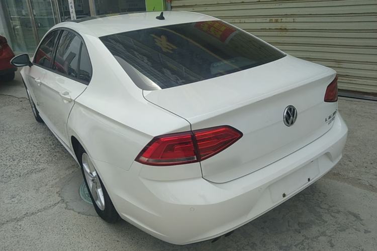 Used Volkswagen Lamando 2017 230TSI DSG Fashion Edition Rear Left 45 Deg