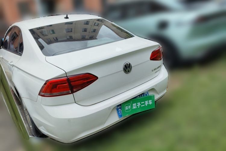 Used Volkswagen Lamando 2017 230TSI DSG Fashion Edition Rear Left 45 Deg