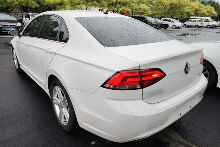 Used Volkswagen Lamando 2017 280TSI DSG Comfort Edition Rear Left 45 Deg