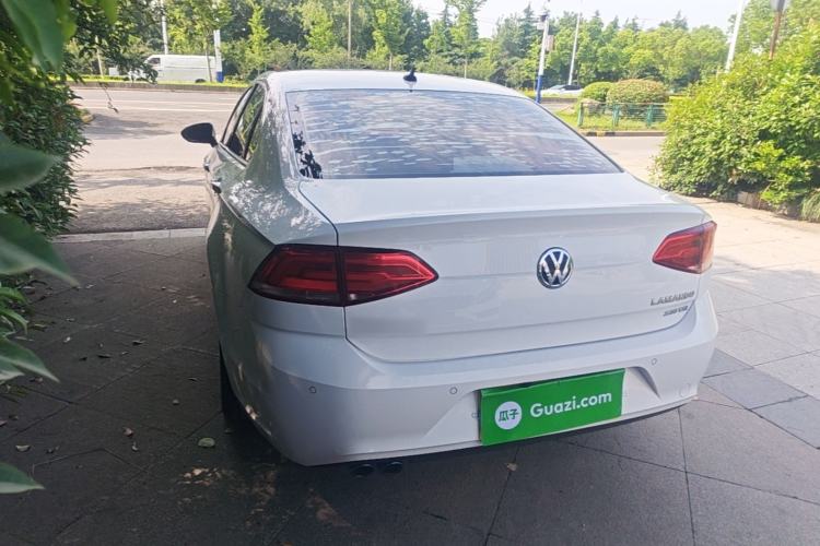 Used Volkswagen Lamando 2017 230TSI DSG Fashion Edition Rear Left 45 Deg