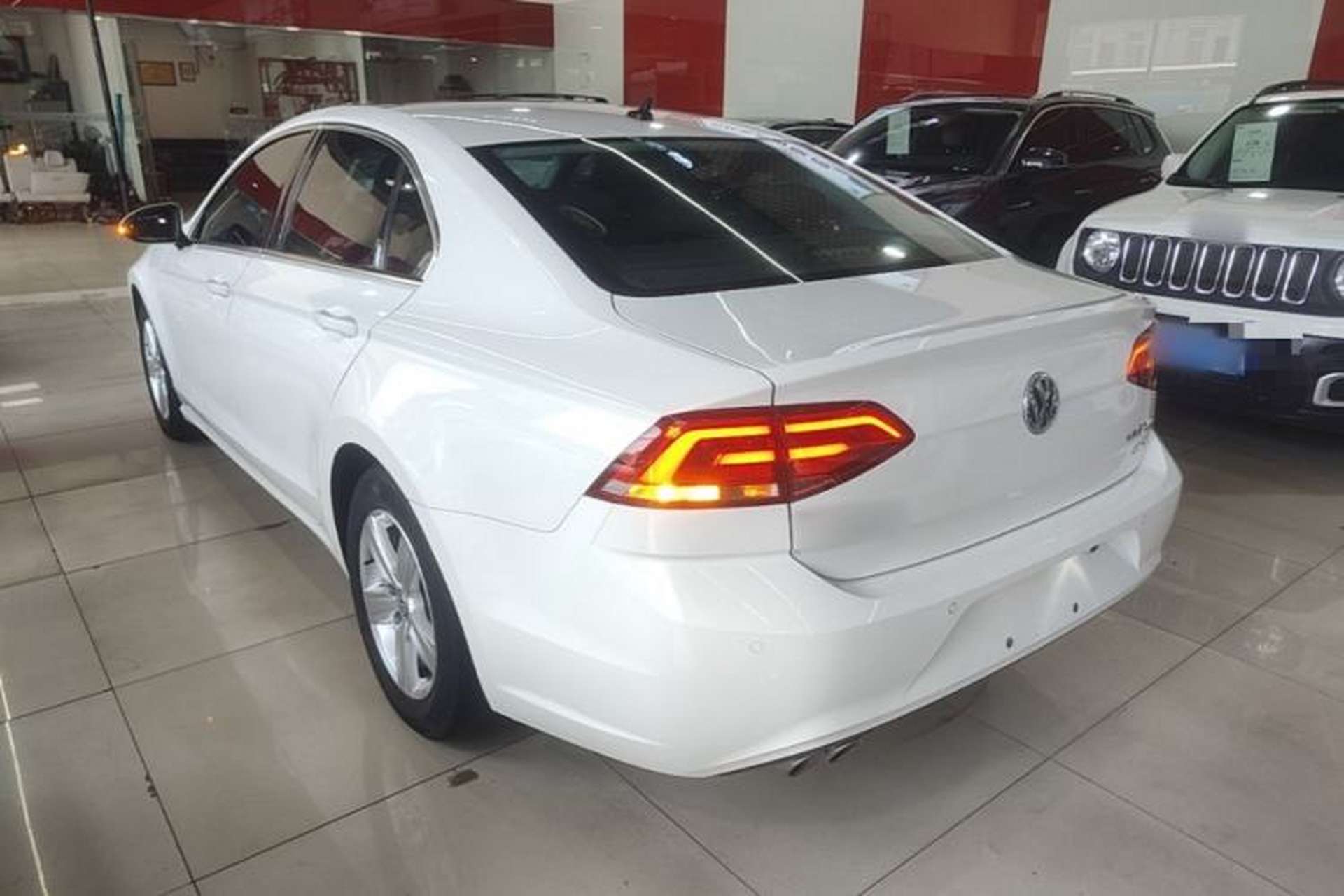 Used Volkswagen Lamando 2017 230TSI DSG Fashion Edition Rear Left 45 Deg