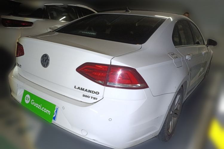 Used Volkswagen Lamando 2017 280TSI DSG Comfort Edition Rear Right 45 Deg