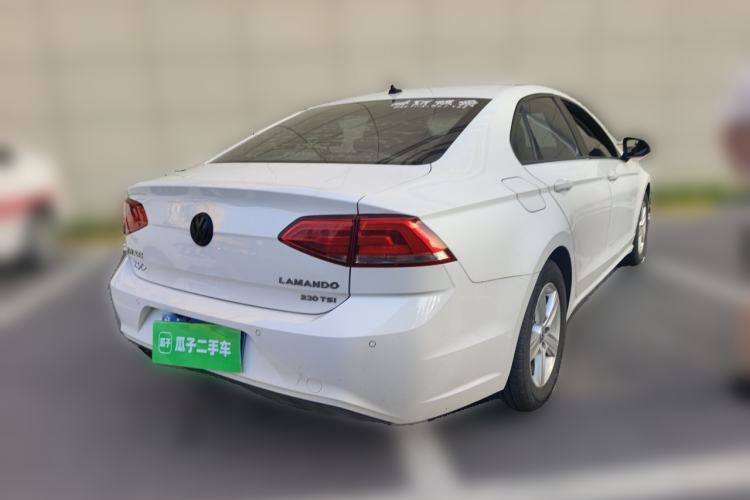 Used Volkswagen Lamando 2017 230TSI DSG Fashion Edition Rear Right 45 Deg