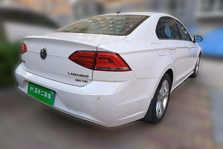 Used Volkswagen Lamando 2017 280TSI DSG Comfort Edition Rear Right 45 Deg