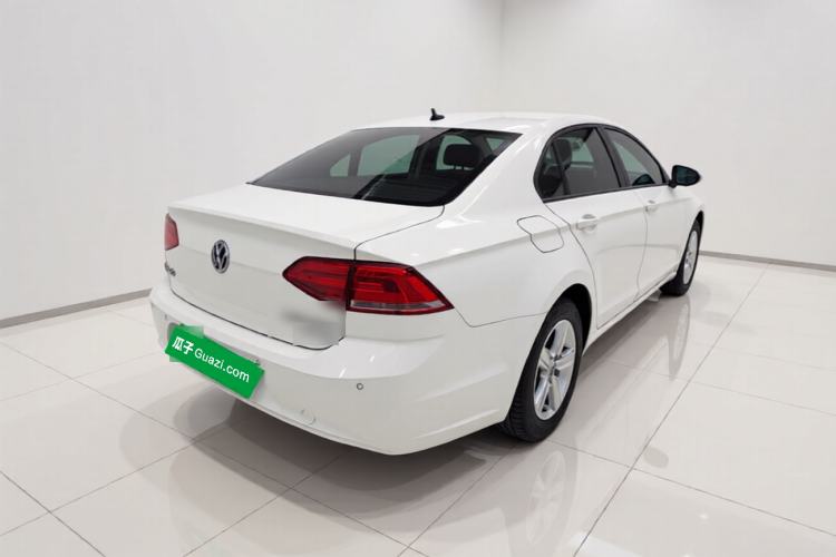 Used Volkswagen Lamando 2017 230TSI DSG Fashion Edition Rear Right 45 Deg