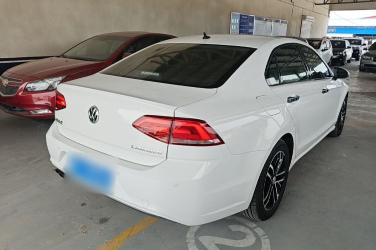 Used Volkswagen Lamando 2017 230TSI DSG Fashion Edition Rear Right 45 Deg