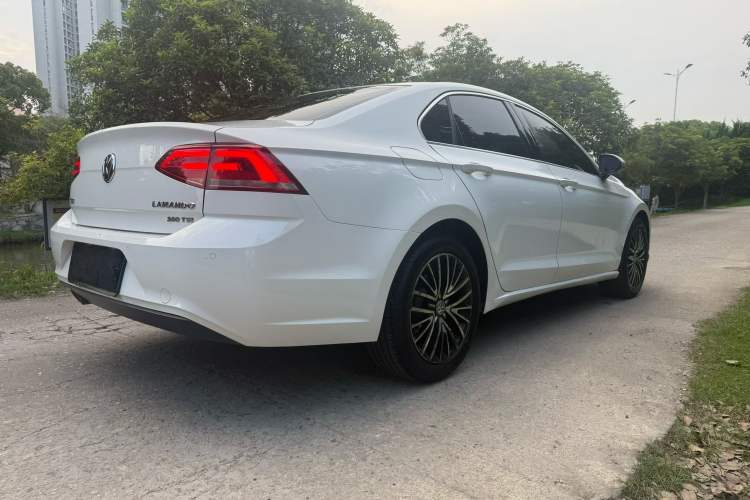 Used Volkswagen Lamando 2017 280TSI DSG Luxury Edition Rear Right 45 Deg