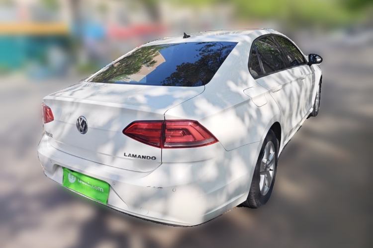 Used Volkswagen Lamando 2017 230TSI DSG Fashion Edition Rear Right 45 Deg