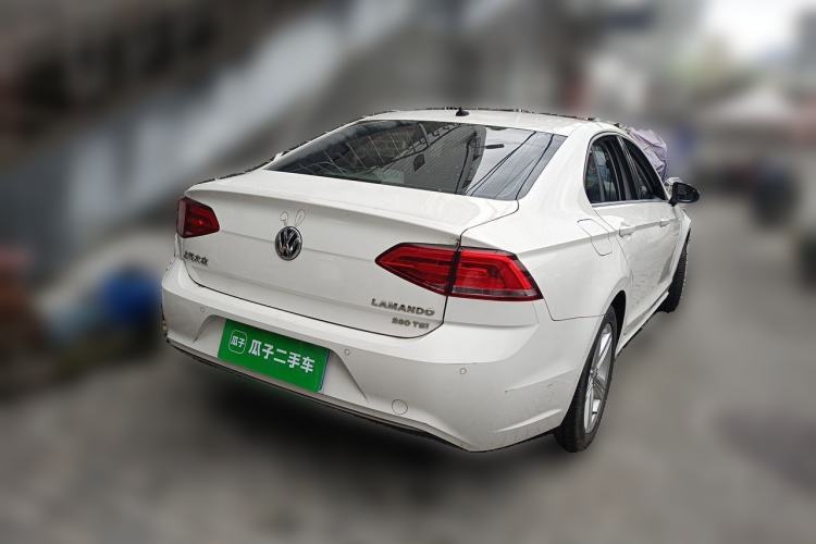 Used Volkswagen Lamando 2017 280TSI DSG Comfort Edition Rear Right 45 Deg