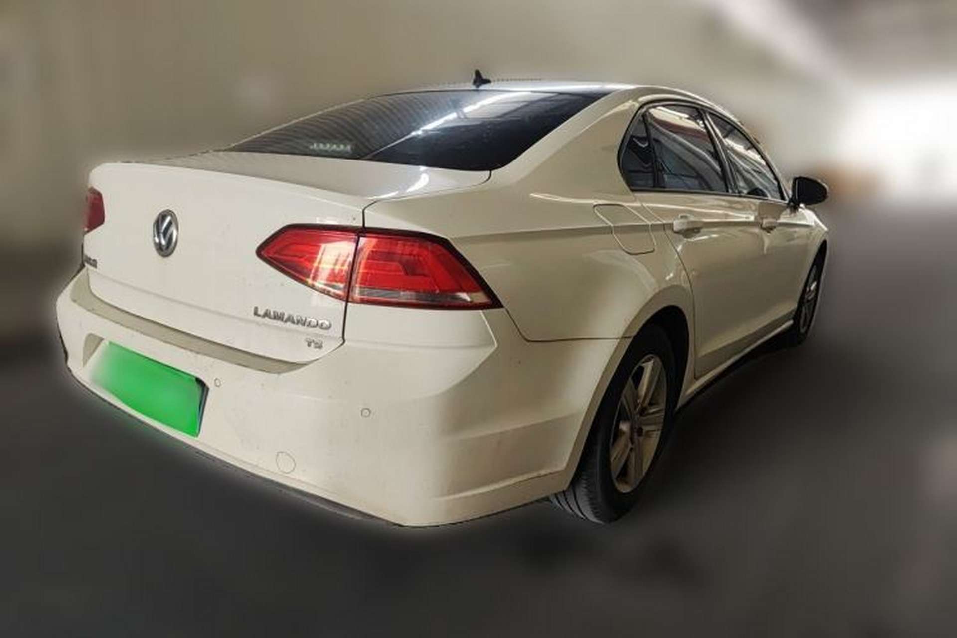 Used Volkswagen Lamando 2017 230TSI DSG Fashion Edition Rear Right 45 Deg