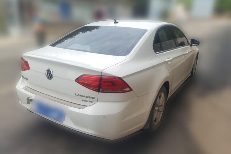 Used Volkswagen Lamando 2017 230TSI Manual Trend Edition Rear Right 45 Deg
