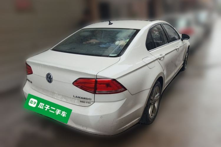 Used Volkswagen Lamando 2017 280TSI DSG Comfort Edition Rear Right 45 Deg
