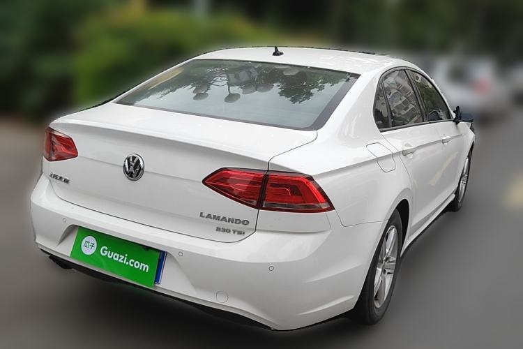 Used Volkswagen Lamando 2017 230TSI DSG Fashion Edition Rear Right 45 Deg