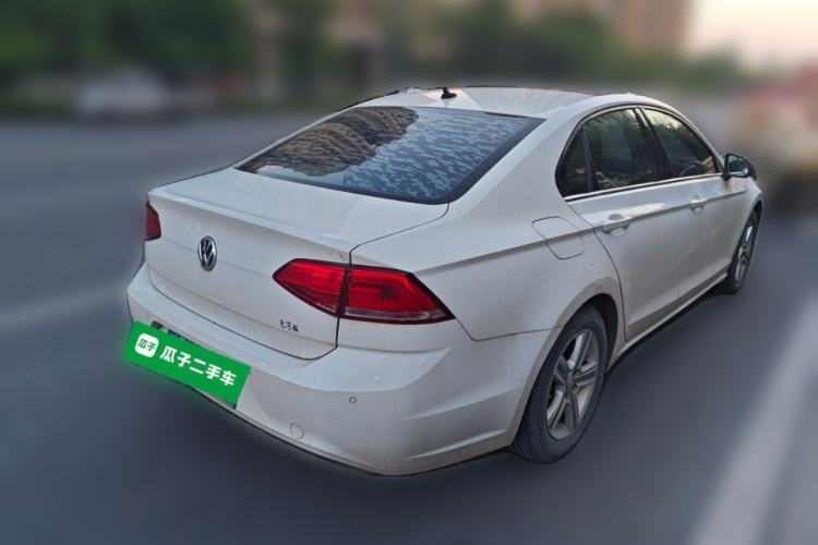 Used Volkswagen Lamando 2017 230TSI DSG Fashion Edition Rear Right 45 Deg