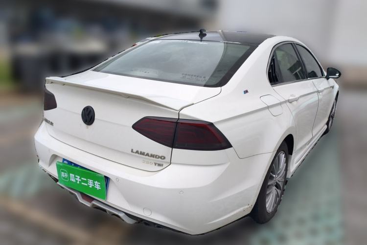 Used Volkswagen Lamando 2017 230TSI DSG Fashion Edition Rear Right 45 Deg