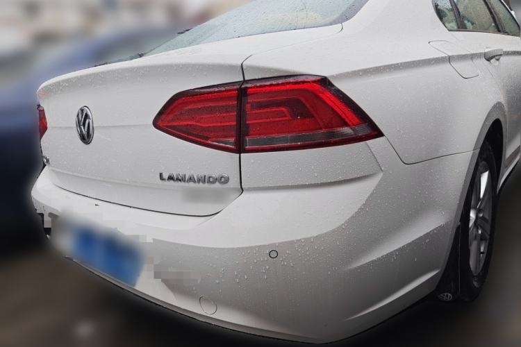 Used Volkswagen Lamando 2017 230TSI DSG Fashion Edition Rear Right 45 Deg
