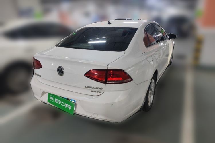 Used Volkswagen Lamando 2017 230TSI DSG Fashion Edition Rear Right 45 Deg