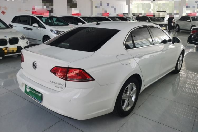 Used Volkswagen Lamando 2017 230TSI DSG Fashion Edition Rear Right 45 Deg