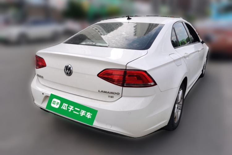 Used Volkswagen Lamando 2017 230TSI DSG Fashion Edition Rear Right 45 Deg