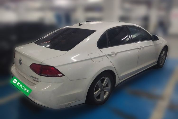Used Volkswagen Lamando 2017 230TSI DSG Fashion Edition Rear Right 45 Deg