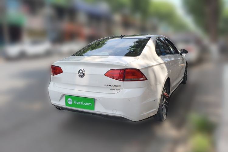 Used Volkswagen Lamando 2017 280TSI DSG Luxury Edition Rear Right 45 Deg