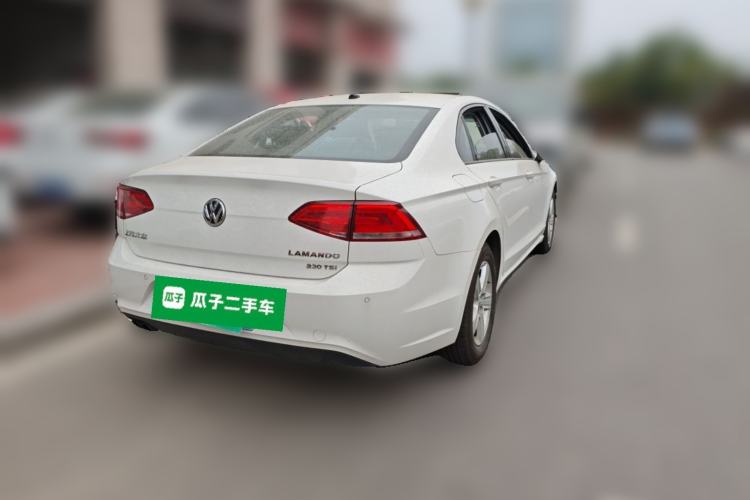 Used Volkswagen Lamando 2017 230TSI DSG Fashion Edition Rear Right 45 Deg