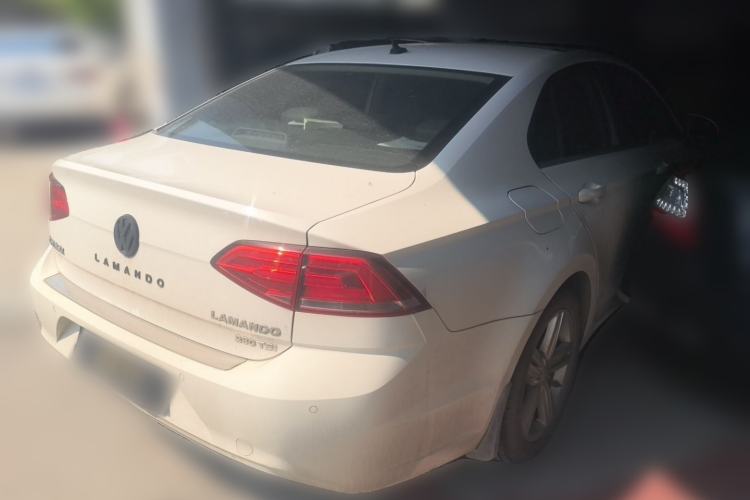 Used Volkswagen Lamando 2017 280TSI DSG Comfort Edition Rear Right 45 Deg