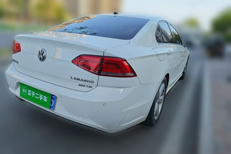 Used Volkswagen Lamando 2017 280TSI DSG Comfort Edition Rear Right 45 Deg