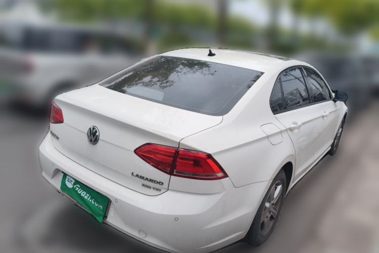 Used Volkswagen Lamando 2017 230TSI DSG Fashion Edition Rear Right 45 Deg
