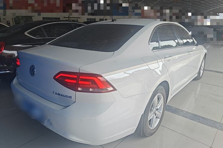 Used Volkswagen Lamando 2017 230TSI DSG Fashion Edition Rear Right 45 Deg