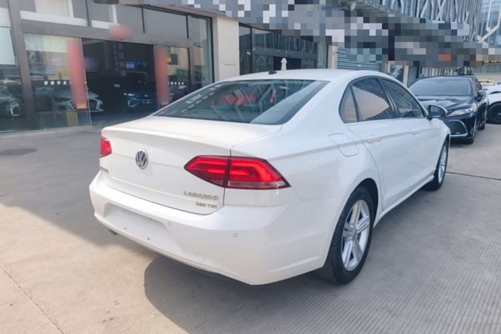 Used Volkswagen Lamando 2017 280TSI DSG Comfort Edition Rear Right 45 Deg