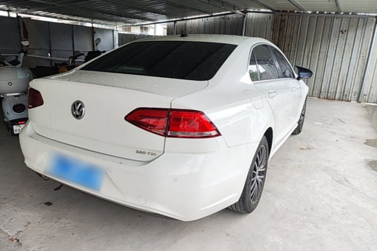 Used Volkswagen Lamando 2017 280TSI DSG Luxury Edition Rear Right 45 Deg