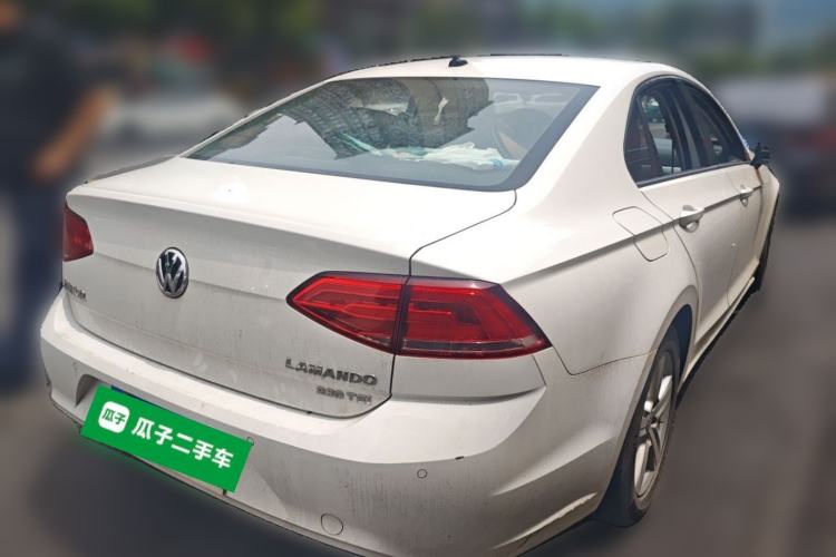 Used Volkswagen Lamando 2017 230TSI DSG Fashion Edition Rear Right 45 Deg