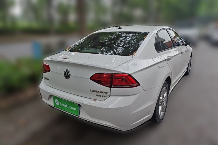 Used Volkswagen Lamando 2017 230TSI DSG Fashion Edition Rear Right 45 Deg