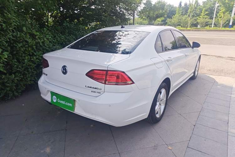 Used Volkswagen Lamando 2017 230TSI DSG Fashion Edition Rear Right 45 Deg
