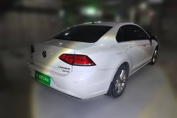 Used Volkswagen Lamando 2017 280TSI DSG Comfort Edition Rear Right 45 Deg