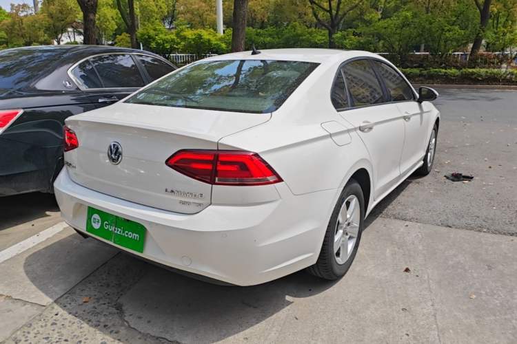 Used Volkswagen Lamando 2017 230TSI DSG Fashion Edition Rear Right 45 Deg
